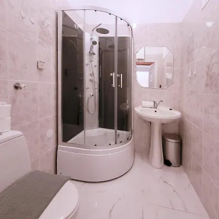 Concierge Hoza Corner