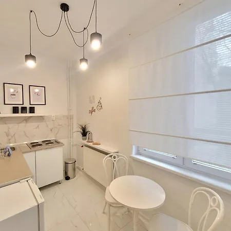 Concierge Hoza Corner * ורשה